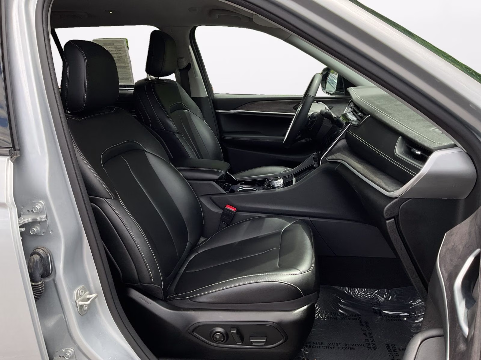 2023 Silver Zynith Jeep Grand Cherokee L Limited 4X4 SUV