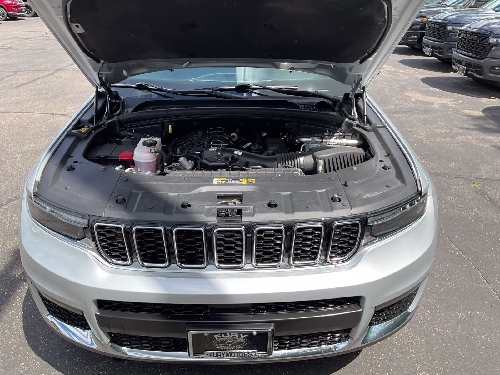 2023 Silver Zynith Jeep Grand Cherokee L Limited 4X4 SUV