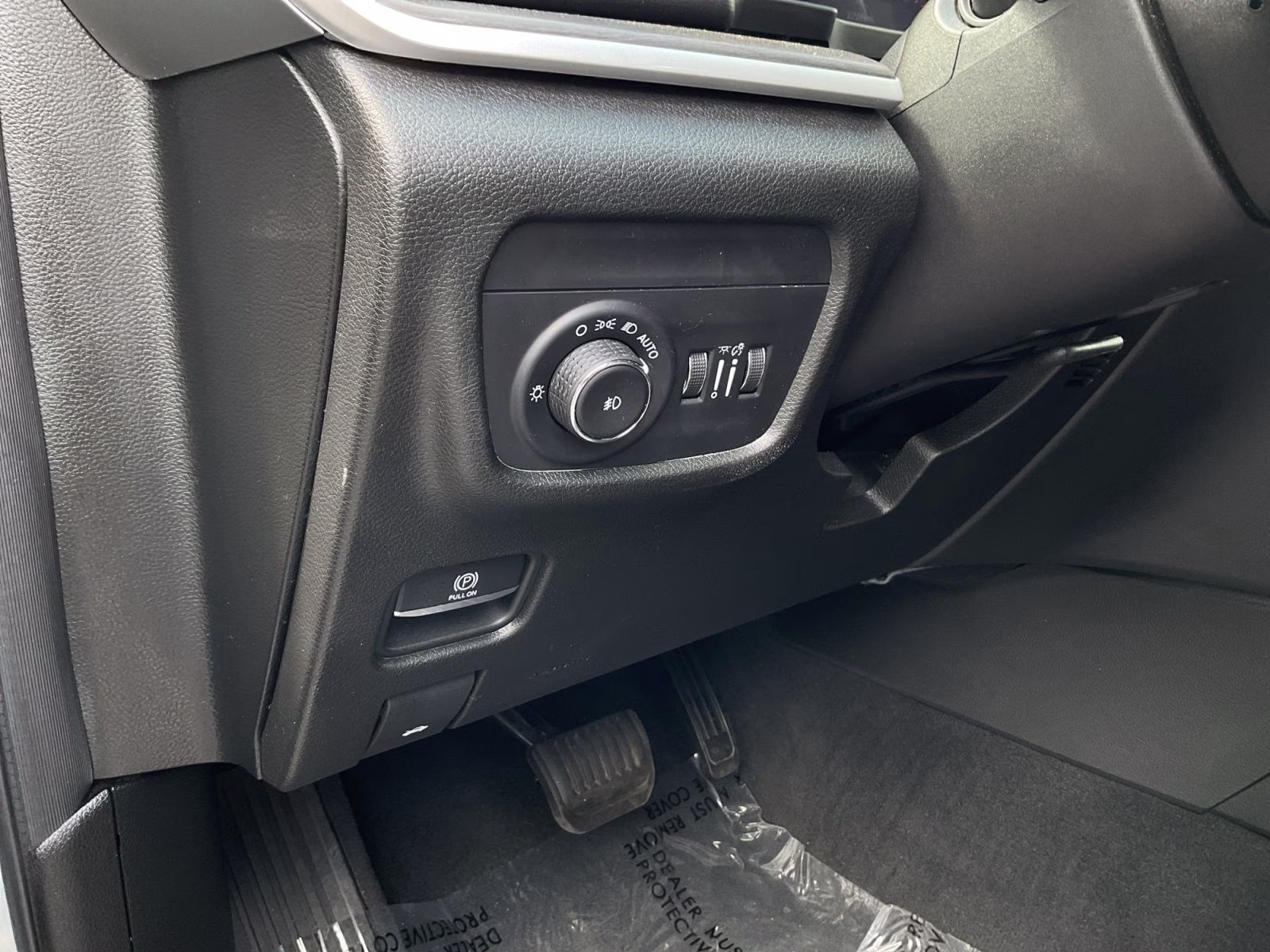 2023 Silver Zynith Jeep Grand Cherokee L Limited 4X4 SUV