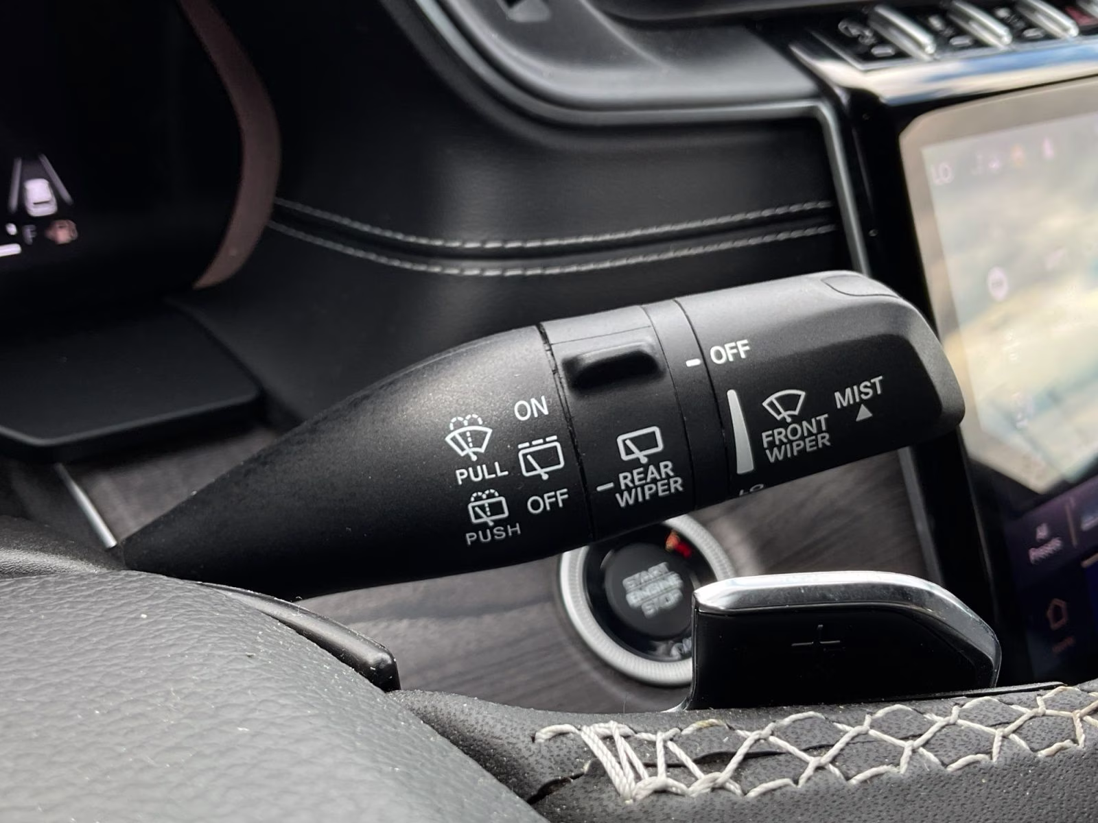 2023 Silver Zynith Jeep Grand Cherokee L Limited 4X4 SUV