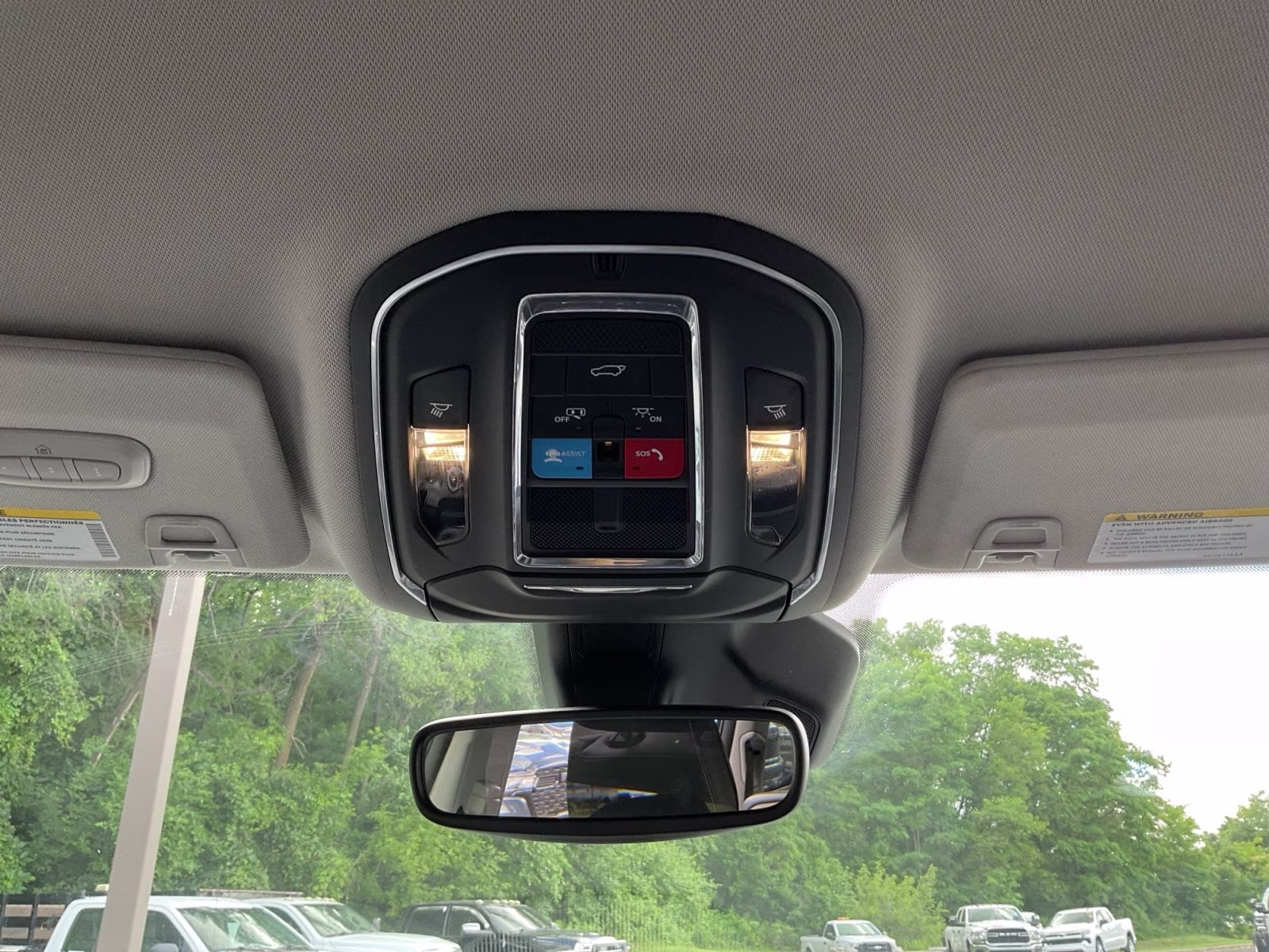 2023 Silver Zynith Jeep Grand Cherokee L Limited 4X4 SUV
