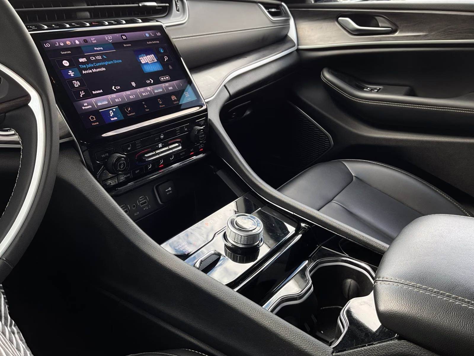 2023 Silver Zynith Jeep Grand Cherokee L Limited 4X4 SUV