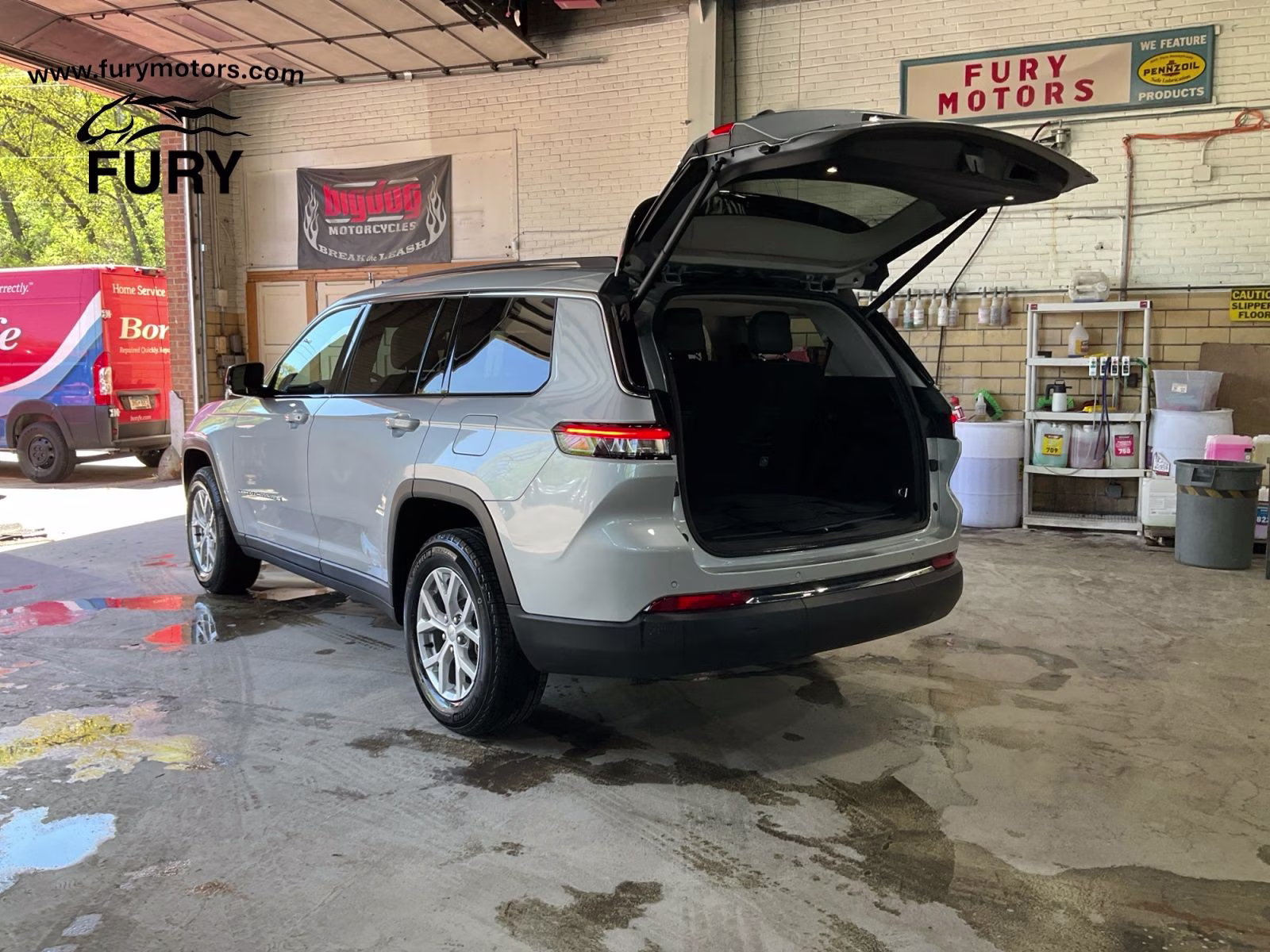 2023 Silver Zynith Jeep Grand Cherokee L Limited 4X4 SUV