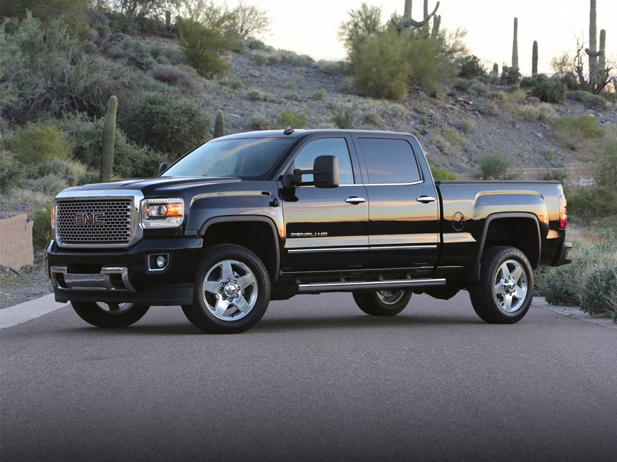 2015 Summit White GMC Sierra 2500HD Denali 4X4 Truck