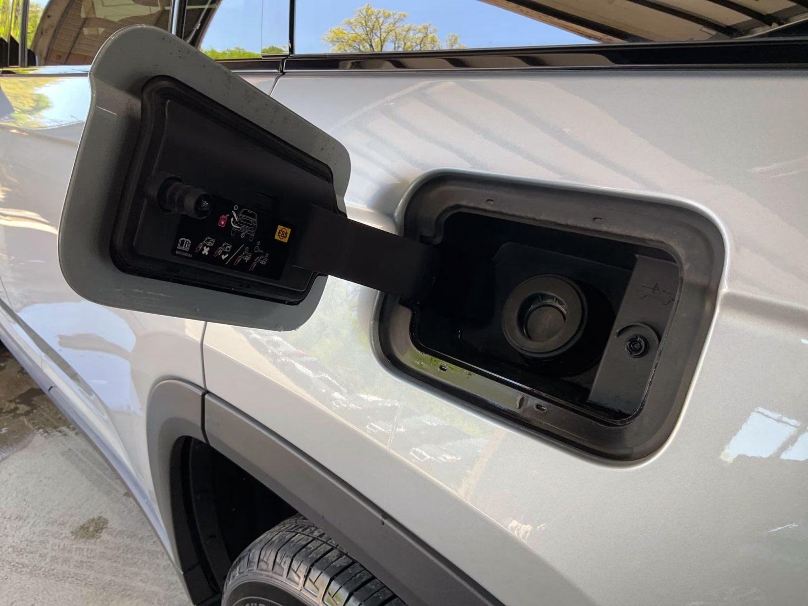 2023 Silver Zynith Jeep Grand Cherokee L Limited 4X4 SUV