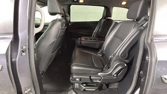 2021 Gray Honda Odyssey Touring FWD Van
