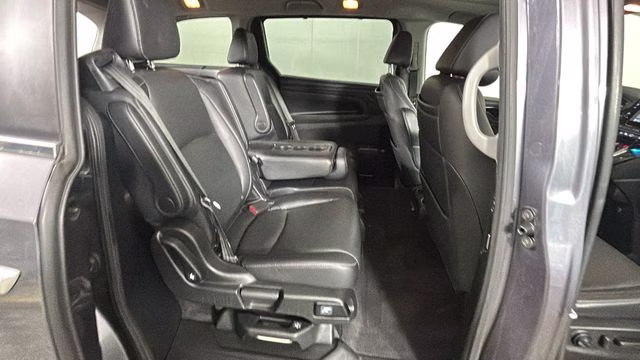 2021 Gray Honda Odyssey Touring FWD Van