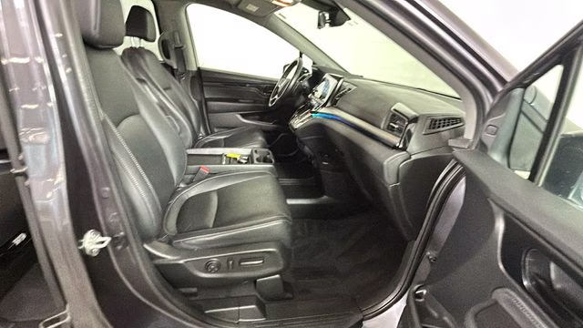 2021 Gray Honda Odyssey Touring FWD Van