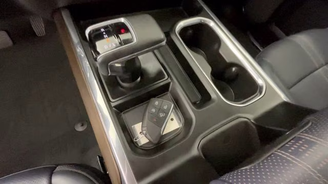 2023 Iridescent Pearl Tricoat Chevrolet Silverado 1500 High Country 4X4 Truck