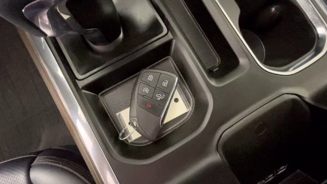 2023 Iridescent Pearl Tricoat Chevrolet Silverado 1500 High Country 4X4 Truck