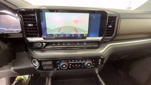 2023 Iridescent Pearl Tricoat Chevrolet Silverado 1500 High Country 4X4 Truck