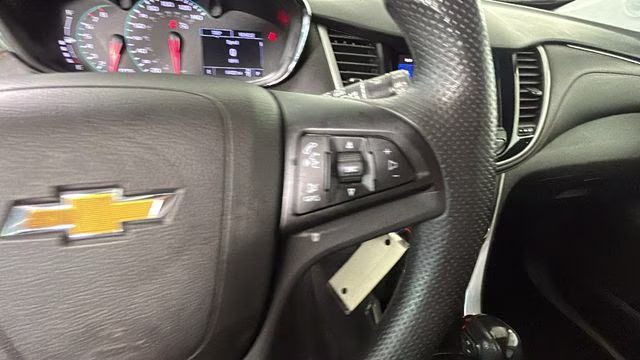2020 Summit White Chevrolet Trax LS FWD SUV