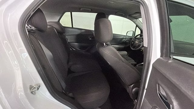 2020 Summit White Chevrolet Trax LS FWD SUV