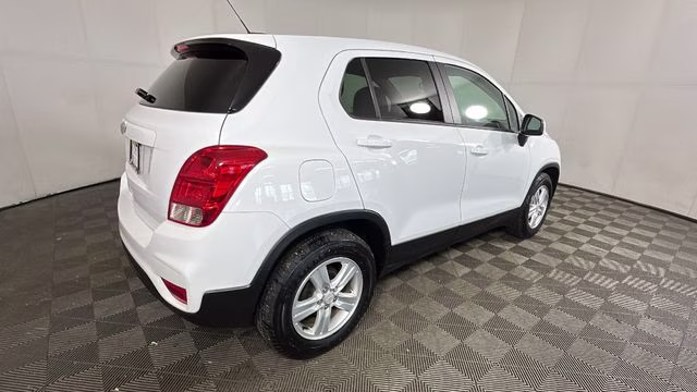 2020 Summit White Chevrolet Trax LS FWD SUV