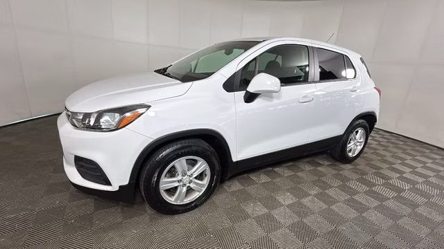2020 Summit White Chevrolet Trax LS FWD SUV