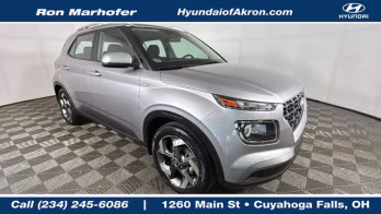 2023 Shimmering Silver Hyundai Venue SEL FWD SUV