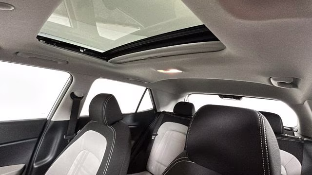 2023 Shimmering Silver Hyundai Venue SEL FWD SUV