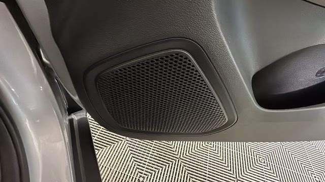 2023 Shimmering Silver Hyundai Venue SEL FWD SUV
