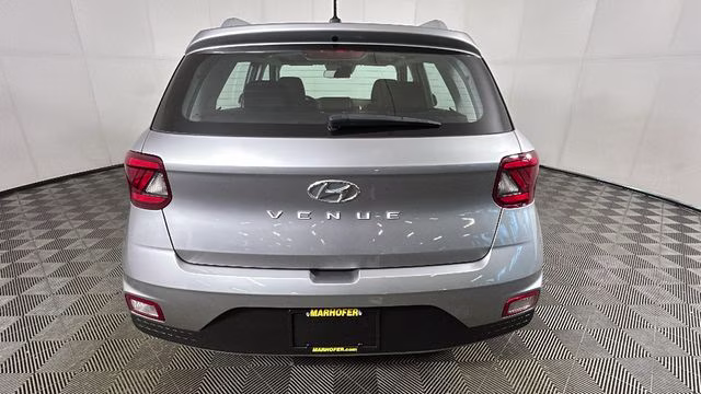 2023 Shimmering Silver Hyundai Venue SEL FWD SUV