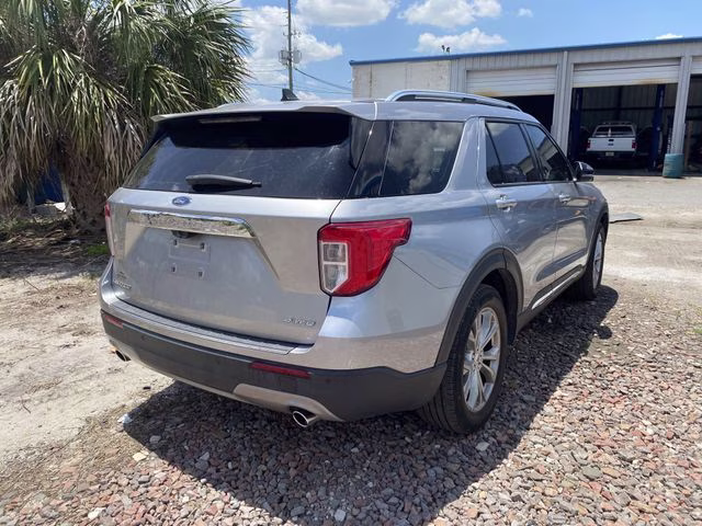 2021 Silver Metallic Ford Explorer Limited 4X4 SUV