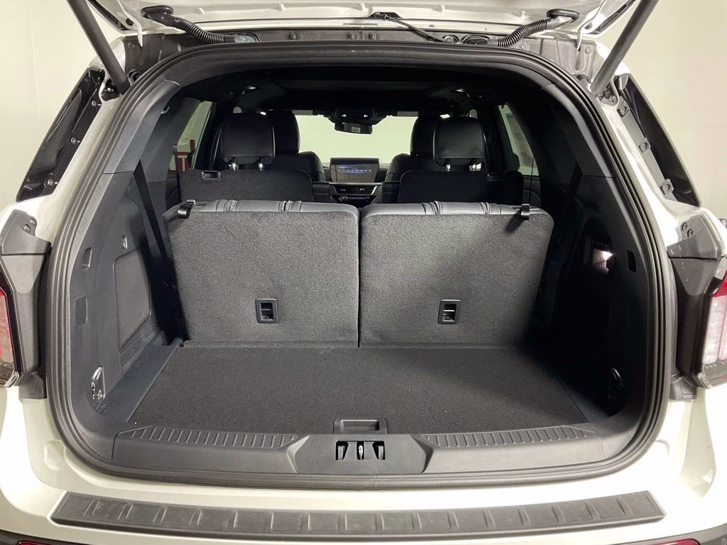 2026 White Ford Explorer ST 4X4 SUV