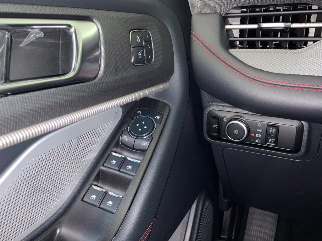 2026 White Ford Explorer ST 4X4 SUV