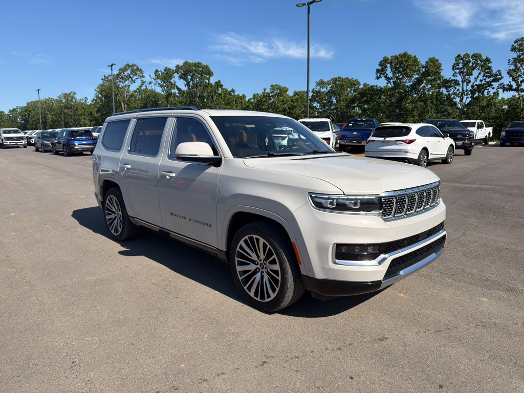 2022 Luxury White Pearlcoat Jeep Grand Wagoneer Series III 4X4 SUV