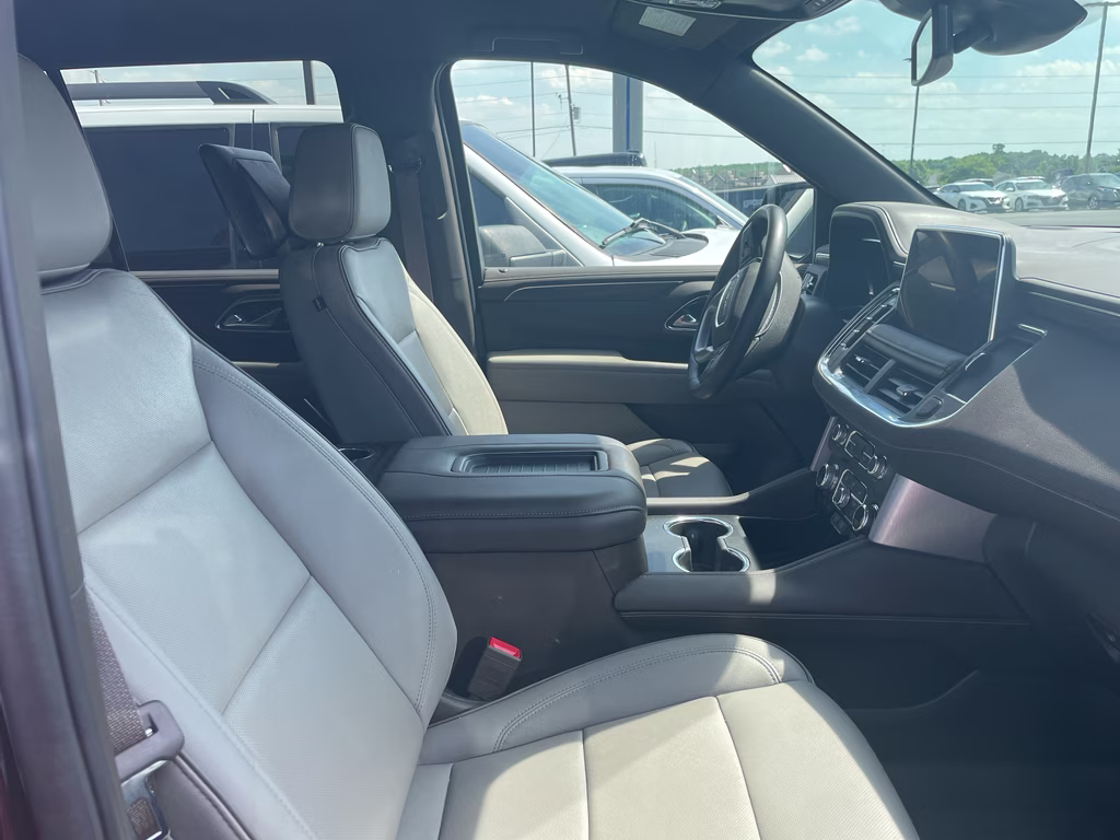 2024 Onyx Black GMC Yukon SLT RWD SUV