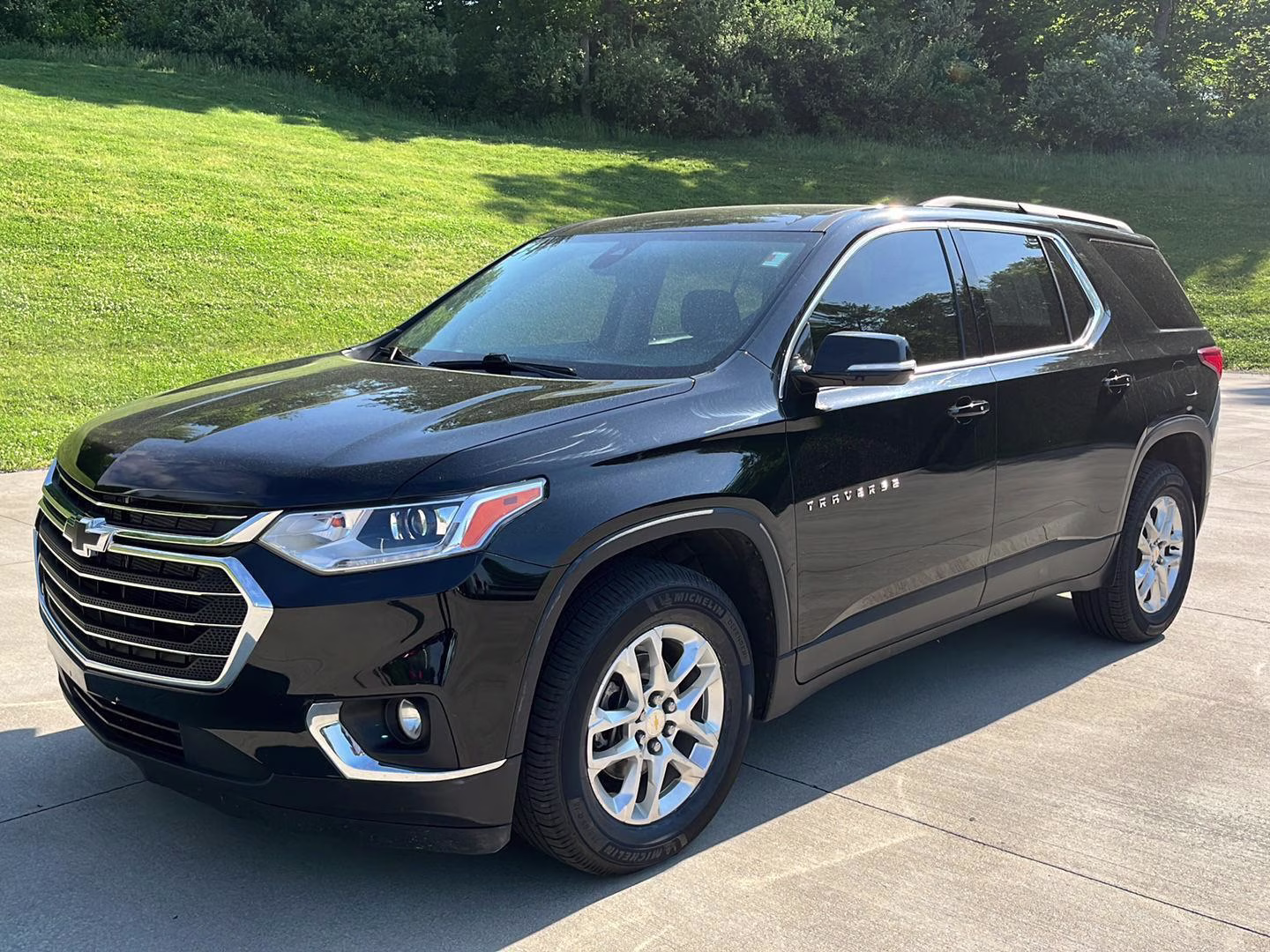 2020 Mosaic Black Metallic Chevrolet Traverse LT Cloth AWD SUV