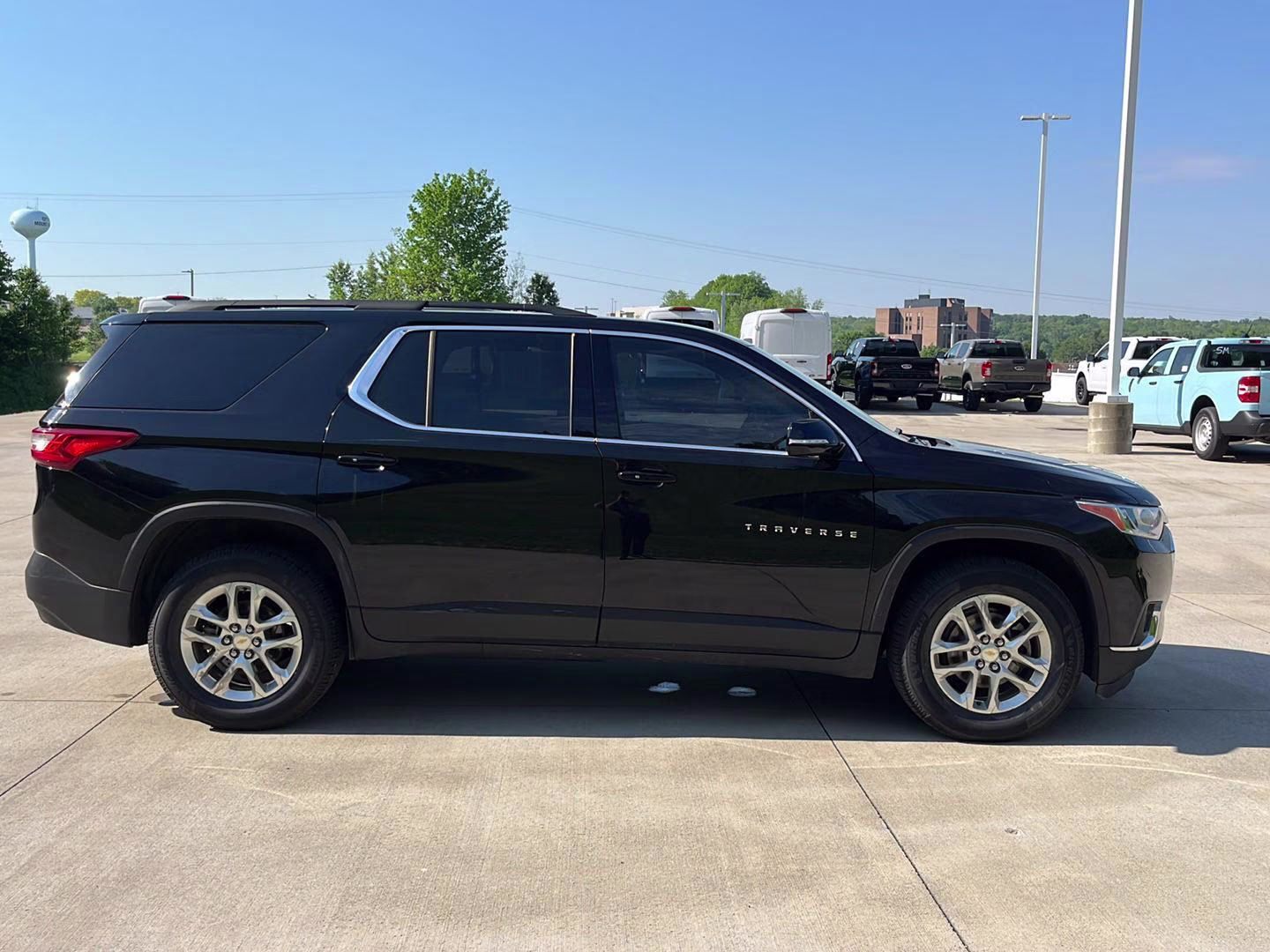 2020 Mosaic Black Metallic Chevrolet Traverse LT Cloth AWD SUV