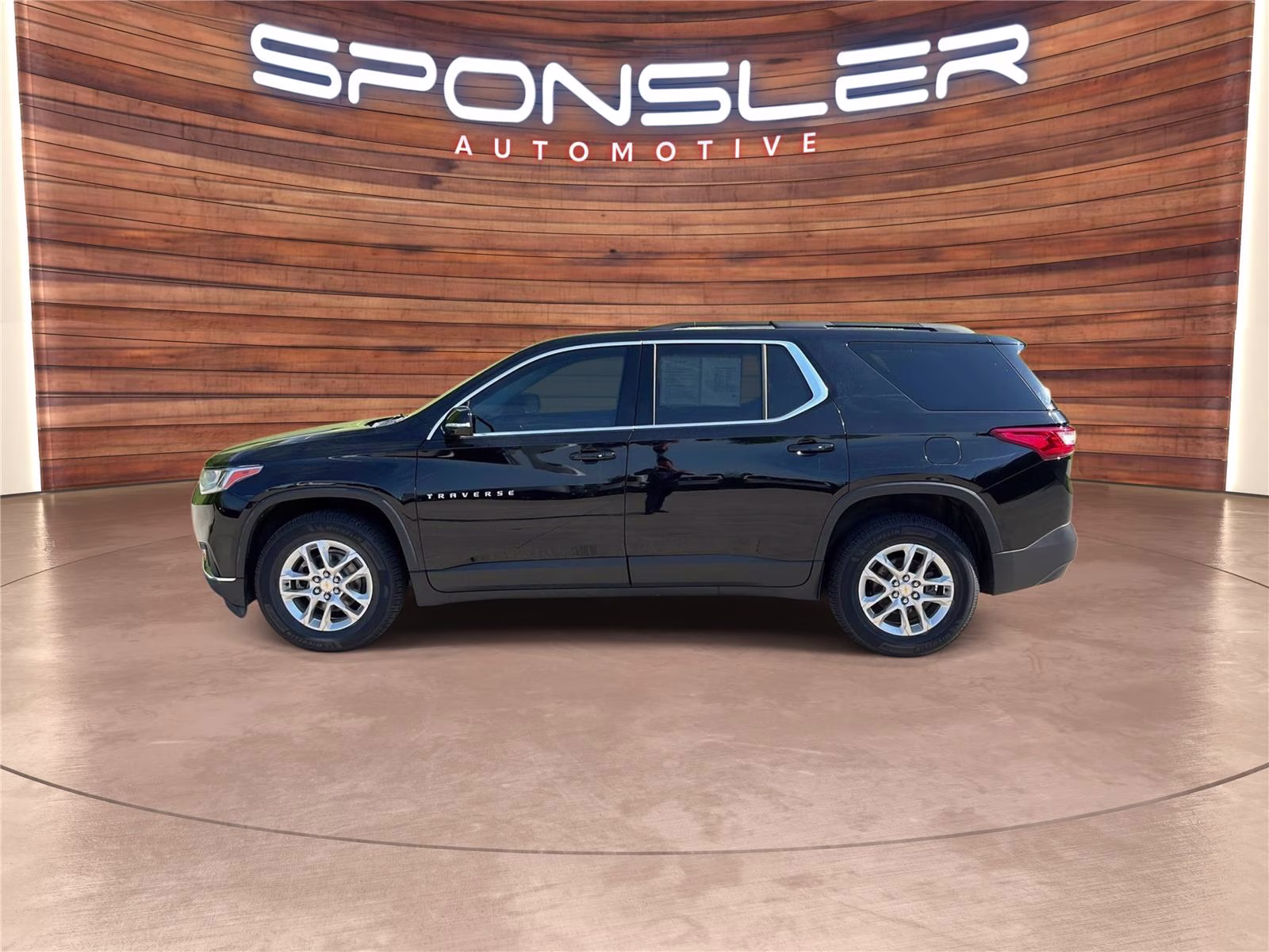 2020 Mosaic Black Metallic Chevrolet Traverse LT Cloth AWD SUV