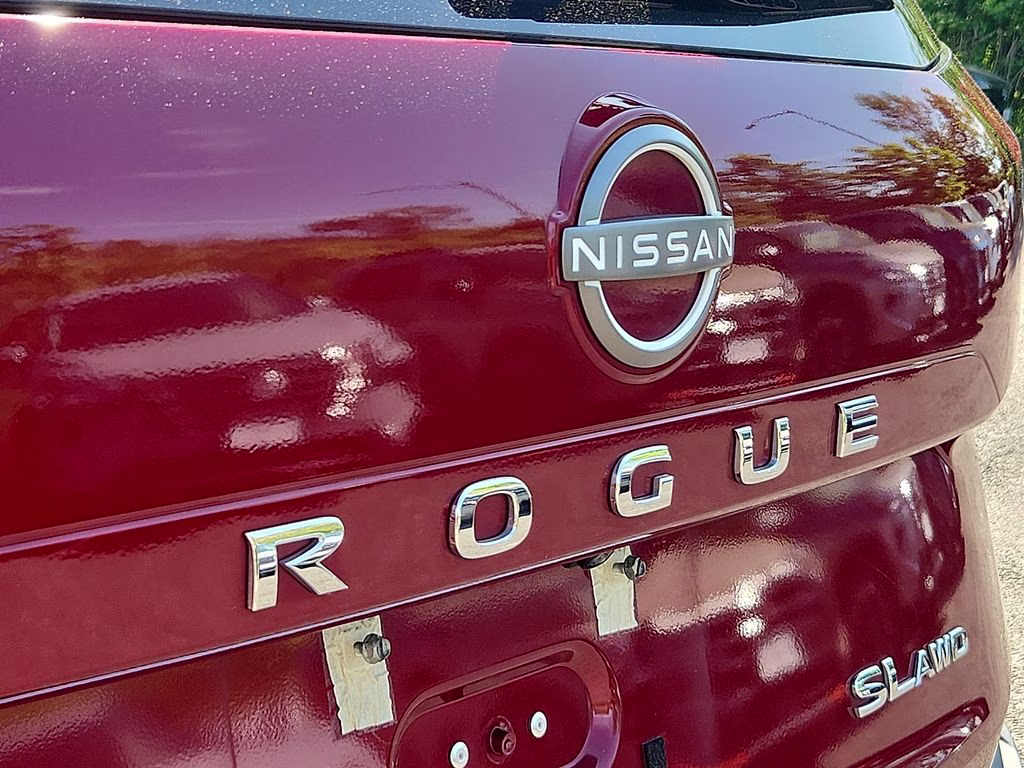 2022 Scarlet Ember Tintcoat Nissan Rogue SL AWD SUV
