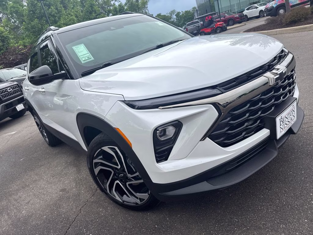 2026 Iridescent Pearl Tricoat Chevrolet Trailblazer RS FWD SUV