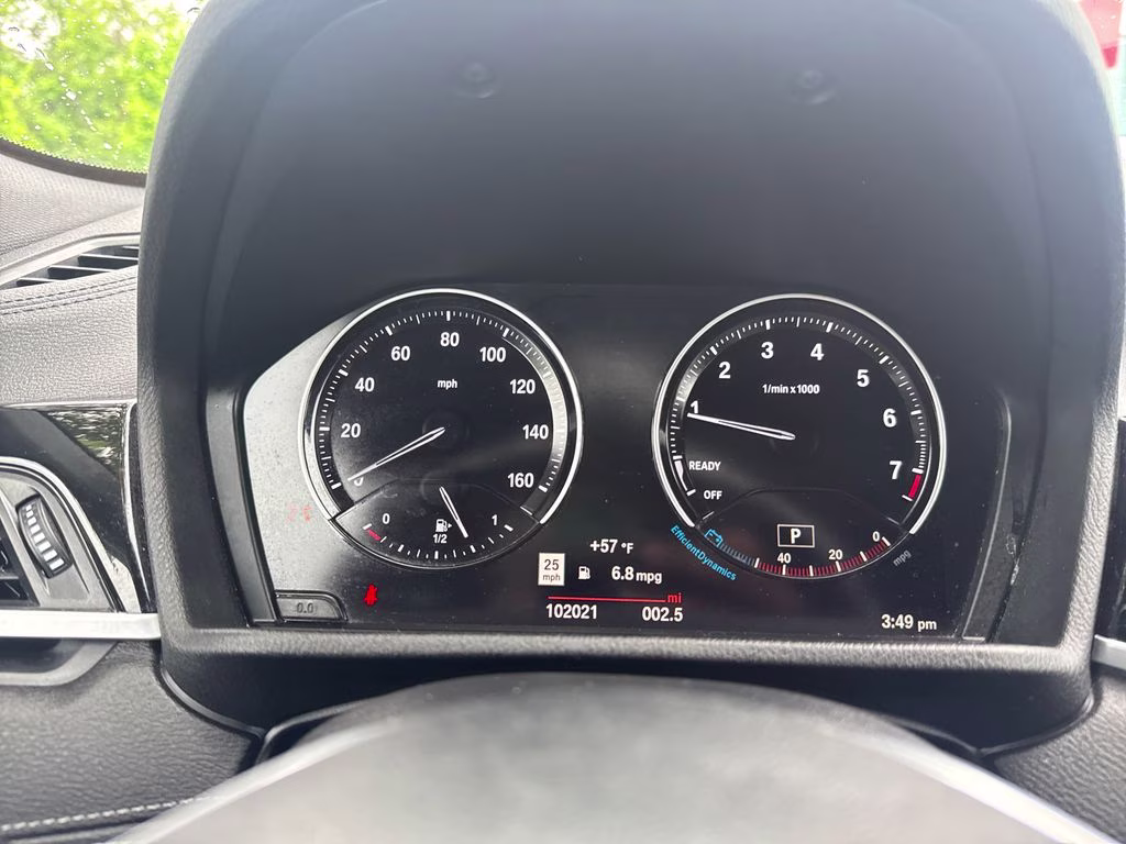 2022 Mineral White Metallic BMW X2 xDrive28i AWD SUV