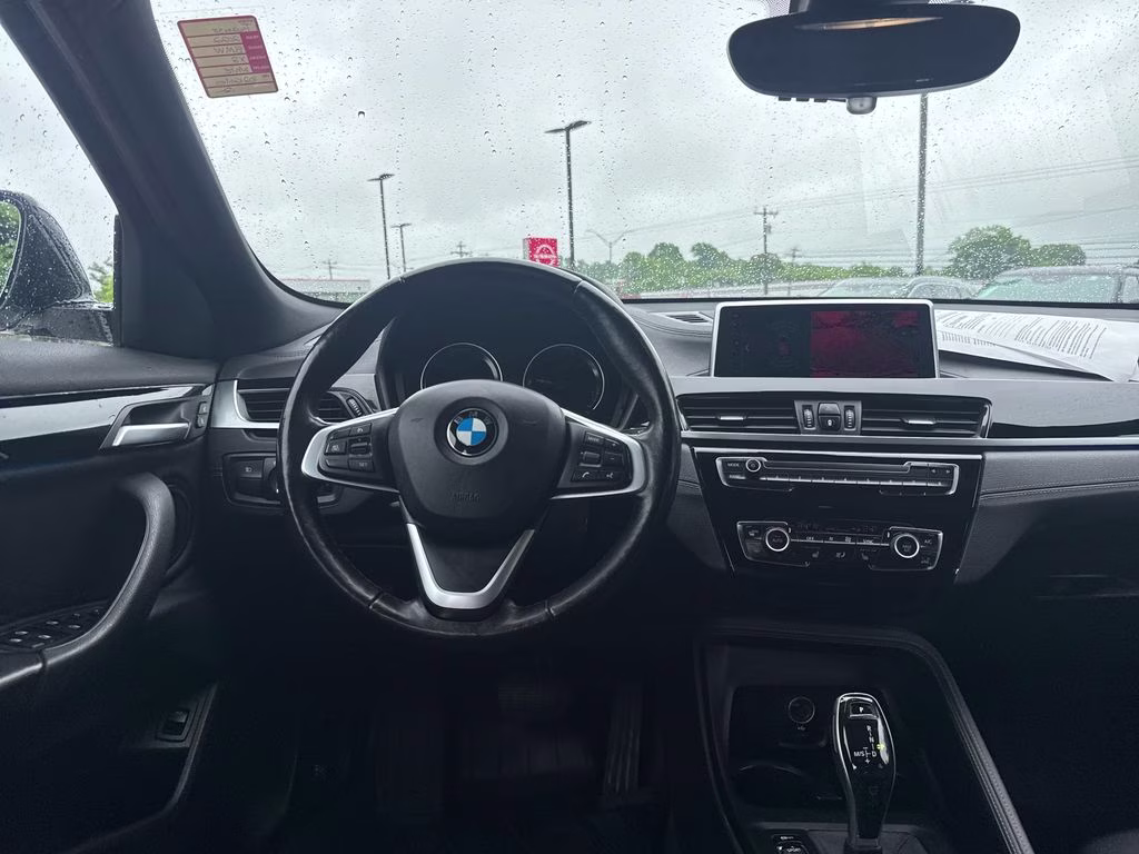 2022 Mineral White Metallic BMW X2 xDrive28i AWD SUV