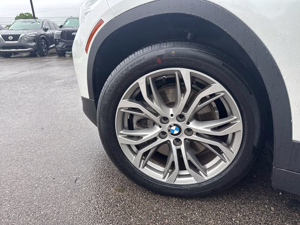 2022 Mineral White Metallic BMW X2 xDrive28i AWD SUV