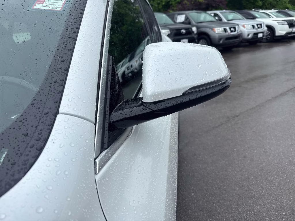 2022 Mineral White Metallic BMW X2 xDrive28i AWD SUV