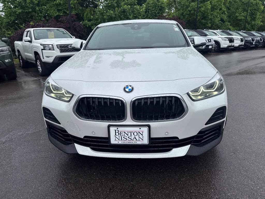 2022 Mineral White Metallic BMW X2 xDrive28i AWD SUV