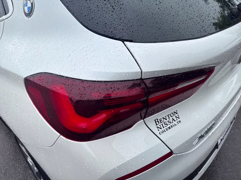 2022 Mineral White Metallic BMW X2 xDrive28i AWD SUV