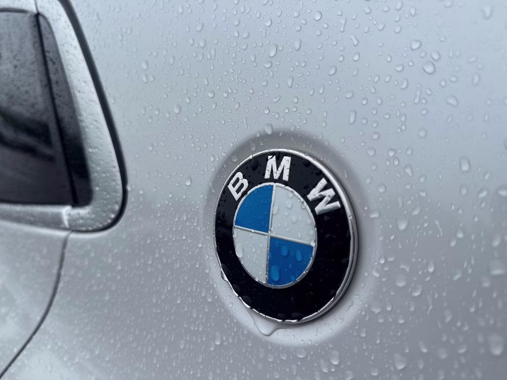 2022 Mineral White Metallic BMW X2 xDrive28i AWD SUV