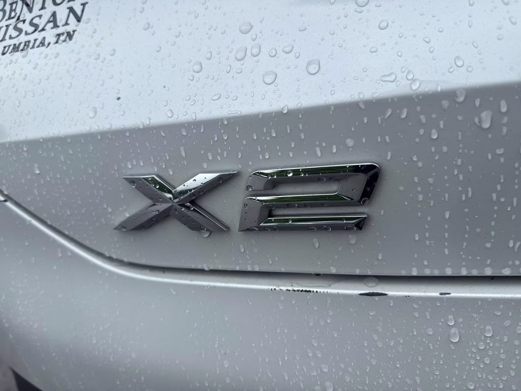 2022 Mineral White Metallic BMW X2 xDrive28i AWD SUV