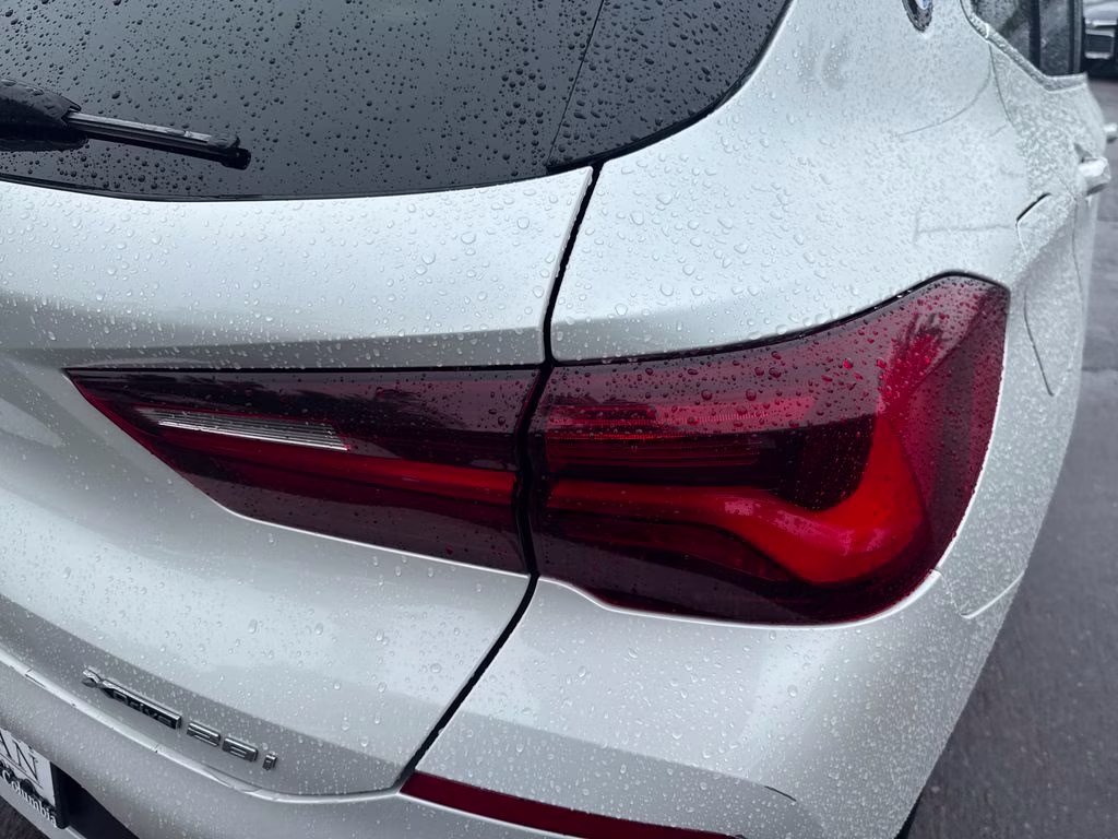 2022 Mineral White Metallic BMW X2 xDrive28i AWD SUV