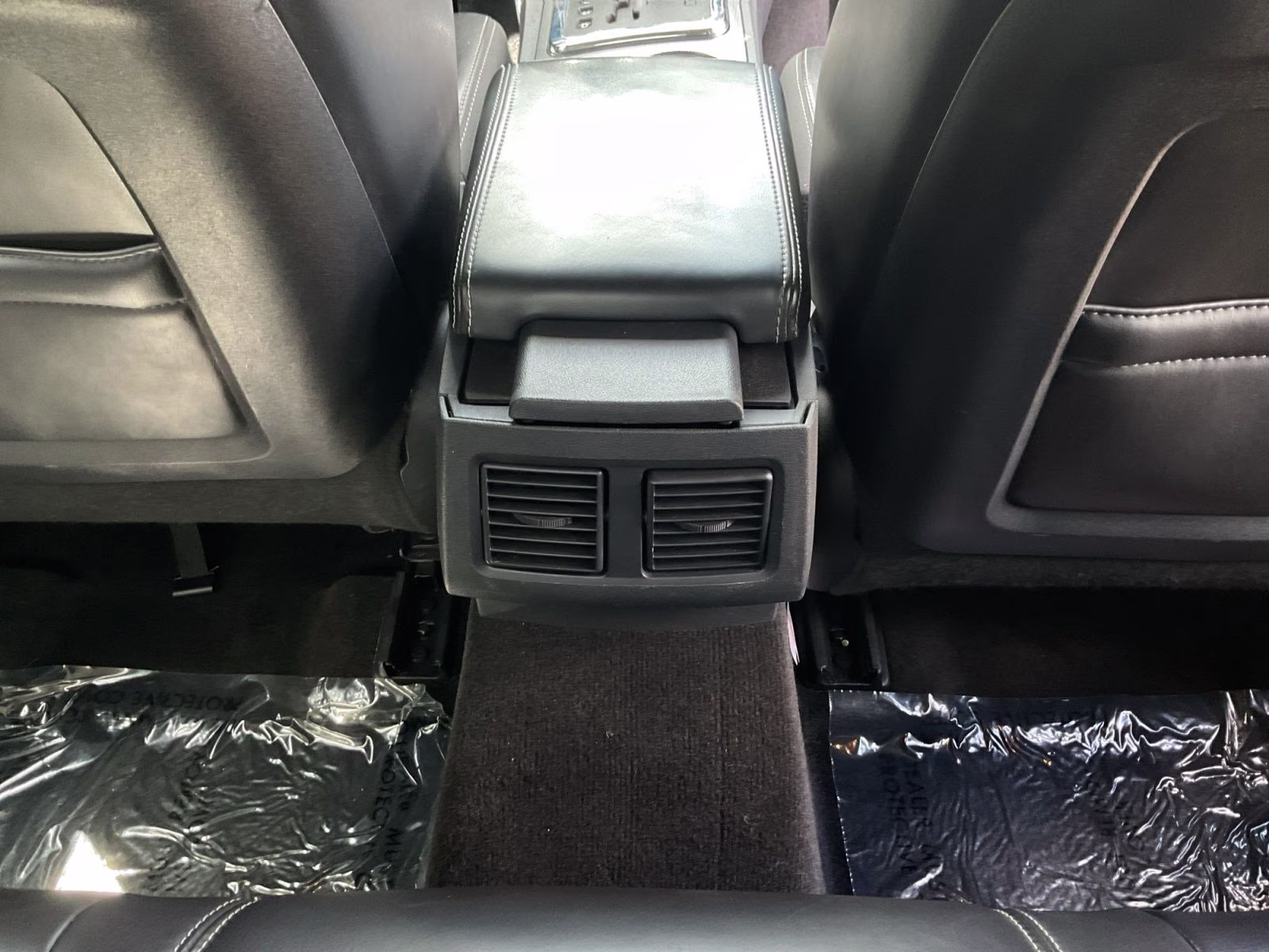 2014 Billet Silver Metallic Clearcoat Dodge Challenger R/T RWD Coupe