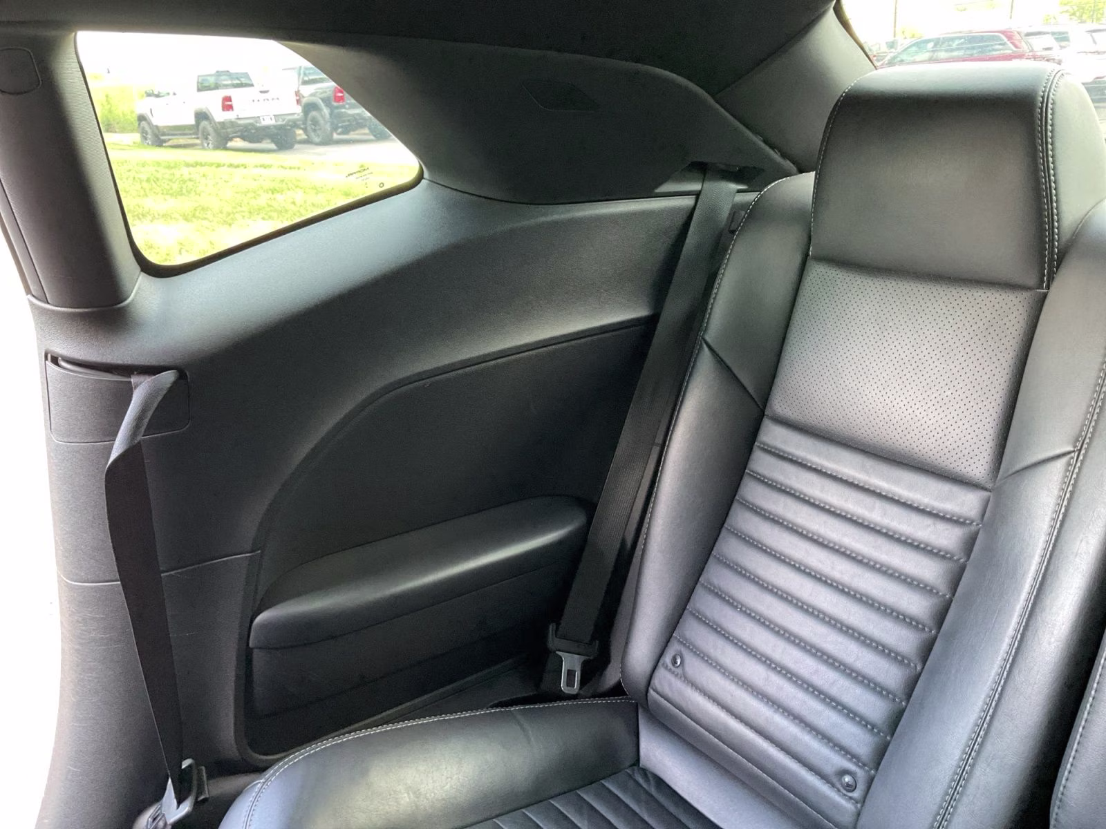 2014 Billet Silver Metallic Clearcoat Dodge Challenger R/T RWD Coupe