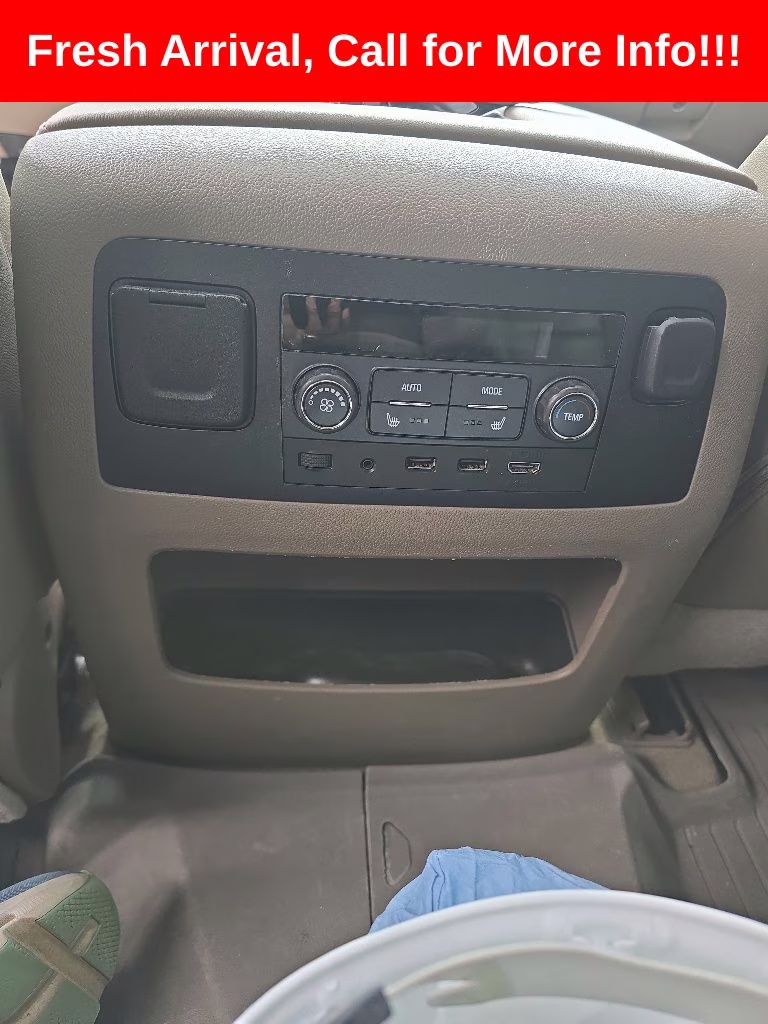 2018 Summit White GMC Yukon SLT 4X4 SUV