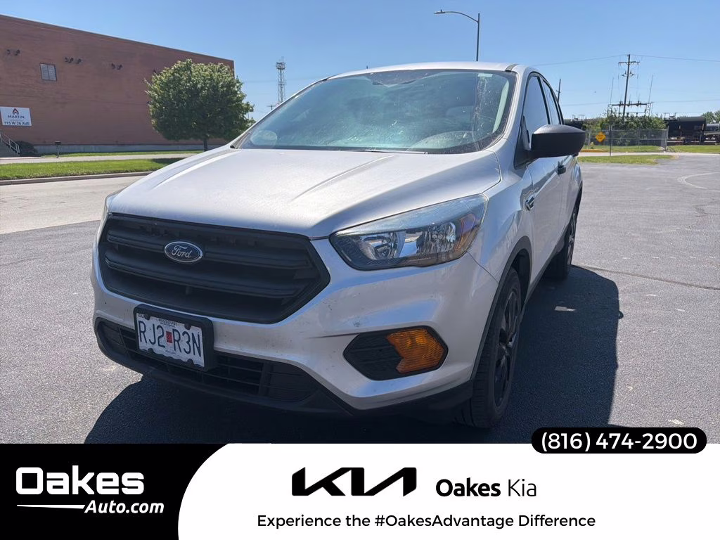 2019 Ingot Silver Ford Escape S FWD SUV