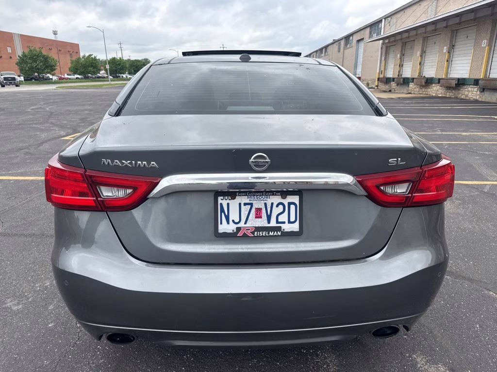 2017 Gun Metallic Nissan Maxima 3.5 SL FWD Sedan