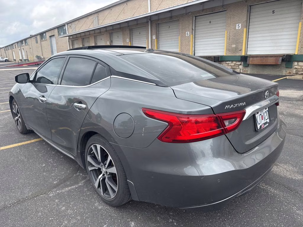 2017 Gun Metallic Nissan Maxima 3.5 SL FWD Sedan