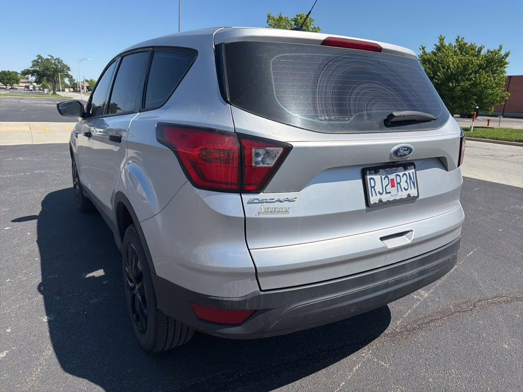 2019 Ingot Silver Ford Escape S FWD SUV