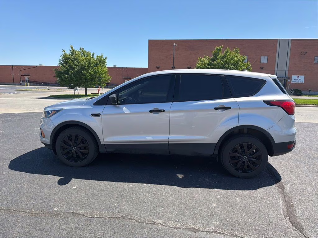 2019 Ingot Silver Ford Escape S FWD SUV